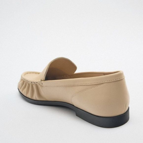 NEW Zara Leather Loafers Off-White MOCASSIN Flats Slip On Shoes Size 38 US 7.5 - Picture 4 of 9